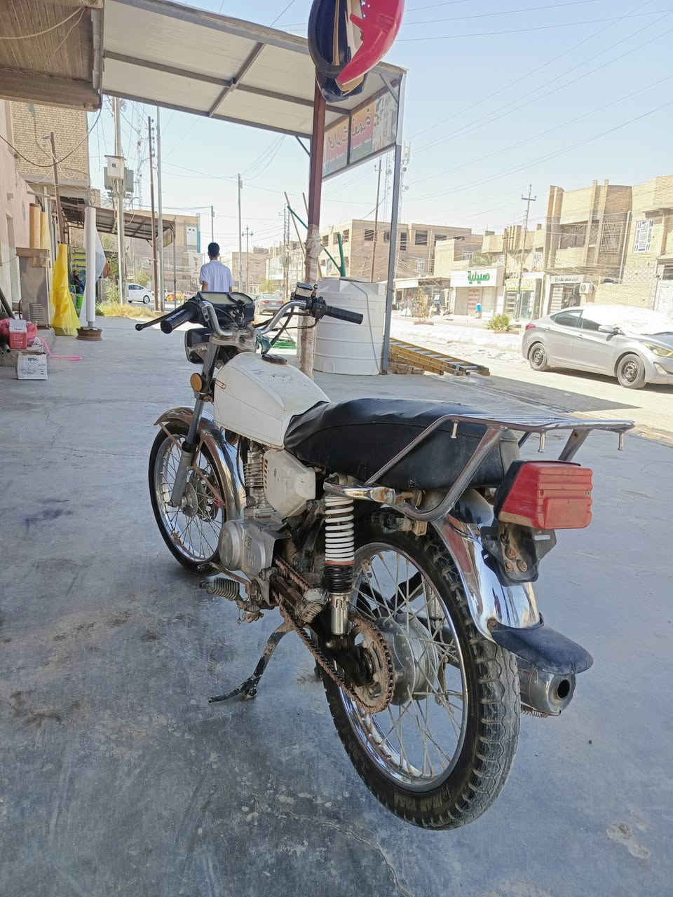 سلام عليكم شلونكم شباب دراجه نامه للبيع مكينه لاتنقيص ولاتبخير ويلات نضاف تايرات نضاف عوزه ترتيب مكان شطره سعر 325وبيه مجال للشراي مستعجل ع بيعته 
تصل ***********
