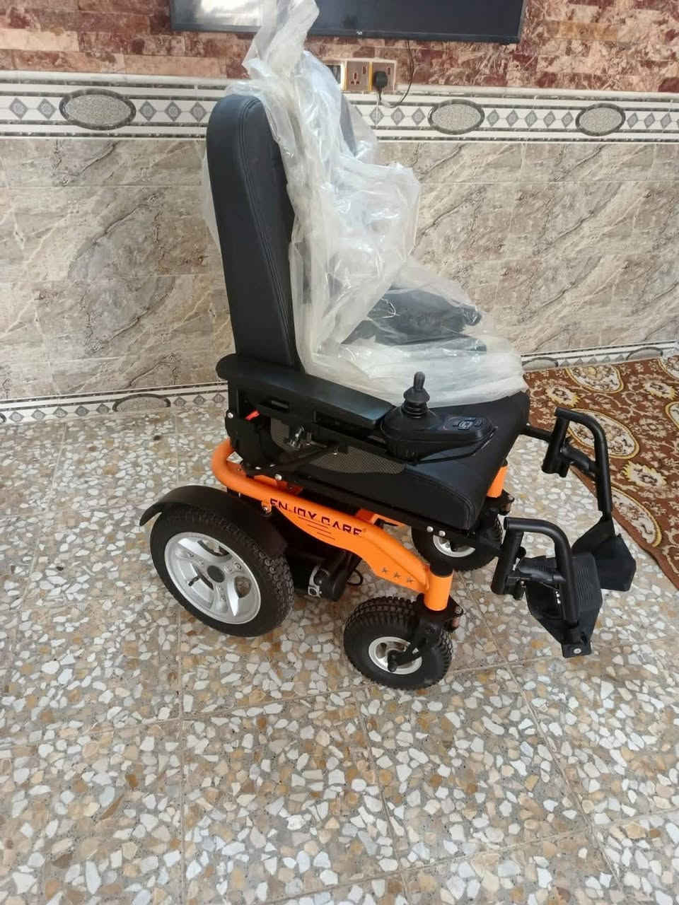 البيع بالتقسيط فقط 
قطعتين الاولى غير مستخدمة والثانية مستخدمه بحالة الجديدة القطعتين ولا خدش 
القطعة الغير مستخدمة 800,000 بالشهر 100,000
القطعة المستخدمه 650,000 بالشهر 100,000
التواصل على الرقم 
***********
***********
