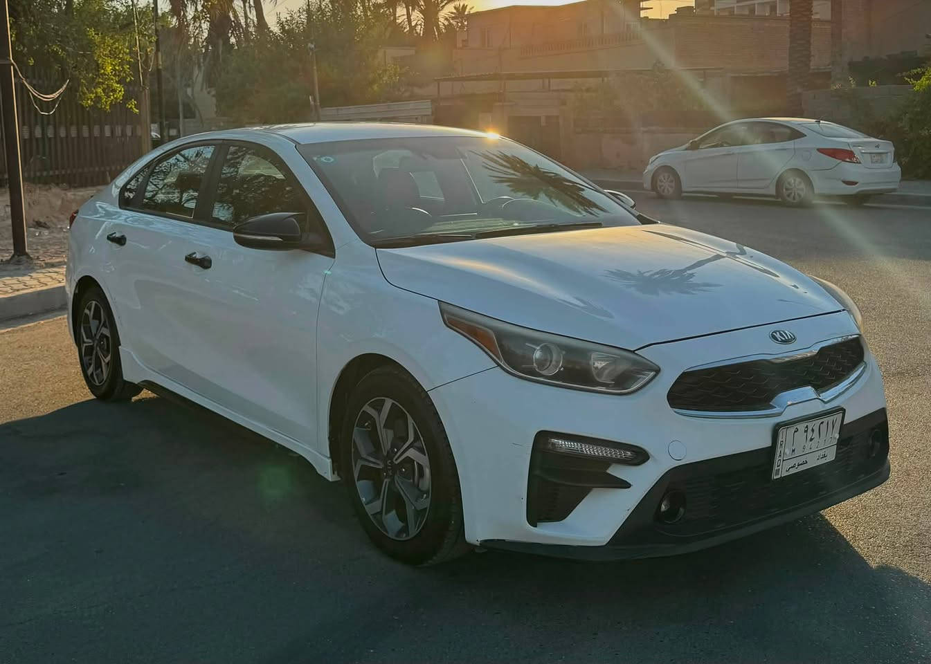 كيا فورتي gt-line 2020
للبيع فقط
محرك 2000cc دوش
كير cvt ومبدل دهن الكير 
ماشيه 77 الف ميل 
صبغ بنيد فقط بدون دواخل شاصي لغد مكفولات 

وارد امريكي فول مواصفات عدا الفتحه 
بصمة تشغيل وابواب وصندوك 
كشنات جلد gt line ومدوشمه جلد 
بك لايت لد 
اشاير بلمري 
رادار امامي وتحديد مسار ونقطه عمياء وحساسات خلفيه
ستيرن حرف D 
———————
رقم بغداد ومكان السياره بغداد 

السعر 13,800$ وبيها مجال بسيط حك الجيه 
*********** واتساب
