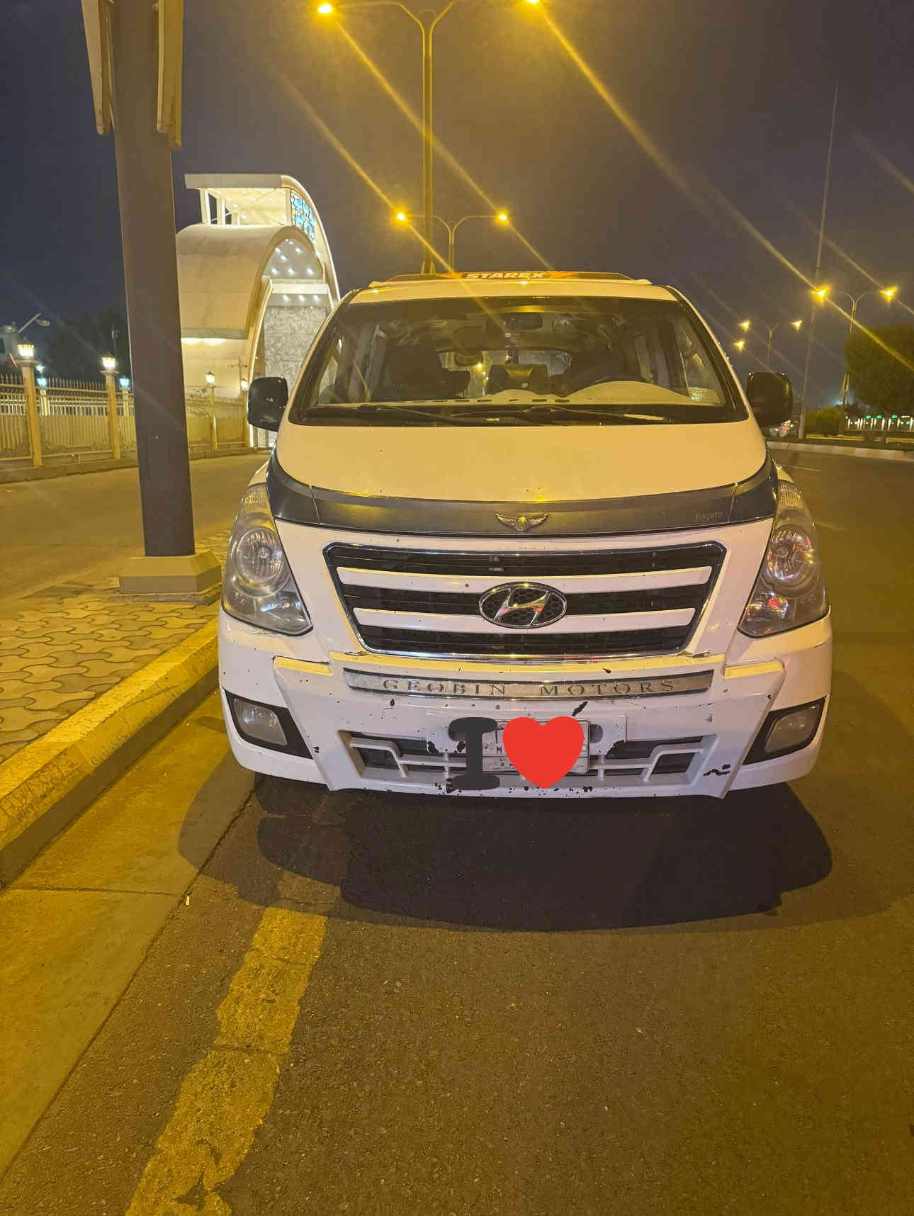 سلام عليكم للبيع هونداي ستاركس مفتوح 
موديل ٢٠١٧ ابيضّ 
فول مواصفات
رقم بغداد اجرة
بأسمي السنويه تحويل مباشر
محرك جديد 
صدر تخم تاير 
باتري جديد 
جاهزة من اي نقص بيهة صبغ جاملغ خلفي ايمن
سيباية ودبل دعاميات وتغليف كشنات جلد سيارة مصروف عليهة 
مكان السيارة بغداد 
***********
***********
