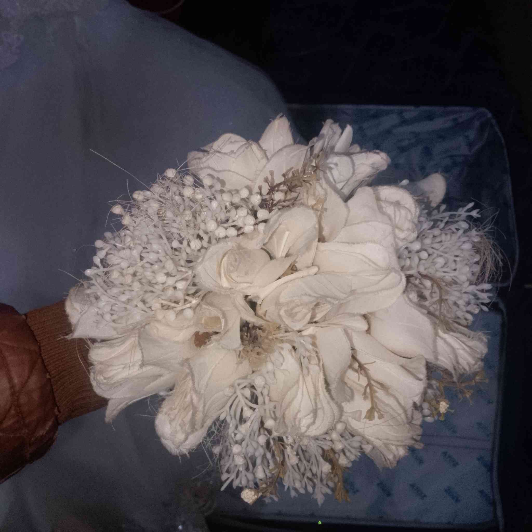 بدلت عرس للبيع كدام العين ماملبوسه مره وحده فقط
 معا دواخ وورده الموقع موصل حي صدام السعر 100وبيها مجال قليل وشكرا للجميع 🌹


**إذا كنت صاحب هذا الإعلان وتريد حذفه لأي سبب، رجاءا أرسل رسالة إلى الدعم الفني**