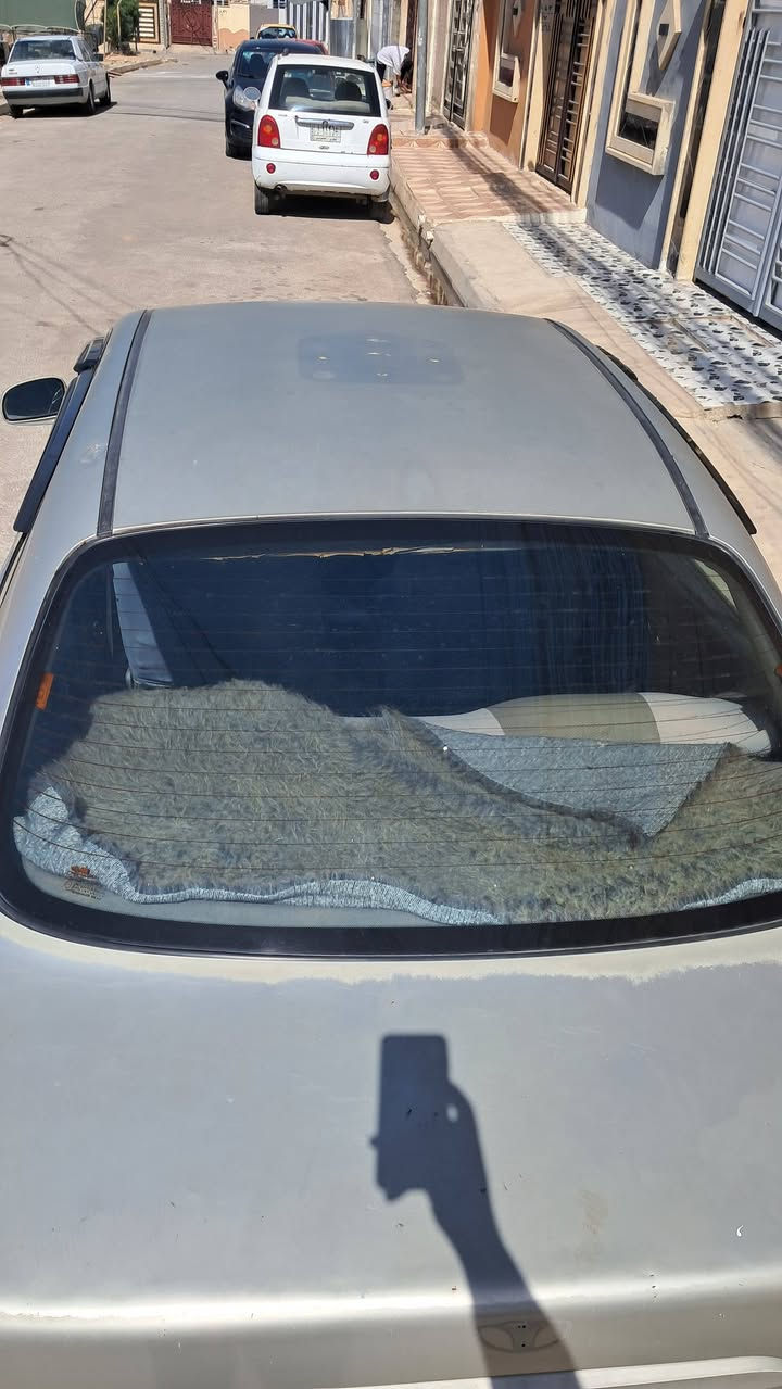 السلام عليكم 
دايو لكنزا موديل 2000 كير ومحرك شرط داخل نظيف الكشر كدام العين شرط التحويل بدون كوبون غير مسجل السعر 28 قابل للتفاوض 
للاستفسار اتصل على ***********
