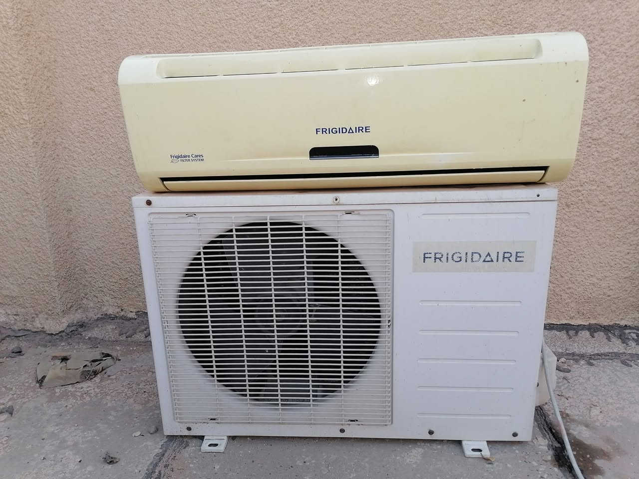 سبلت واحد طن نوع Frigidaire عالضمان الشغل مكان بغداد الشعب
للاستفسار ***********
السعر ١٧٥
