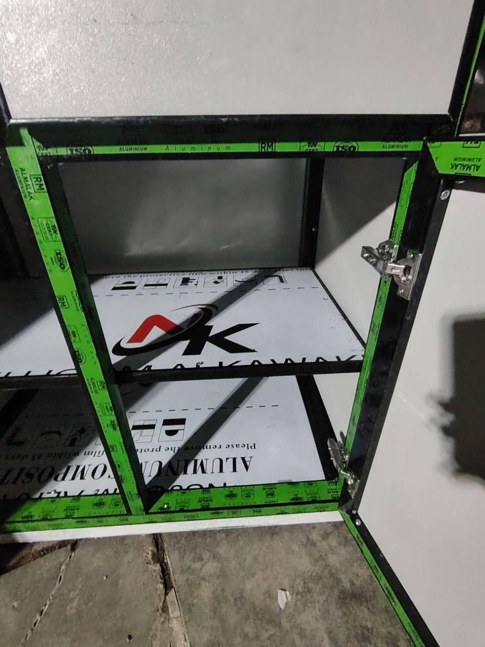 غراض مطعم كباب للبيع استخدام 4 ايام فقط بسلفان واتساب ***********
