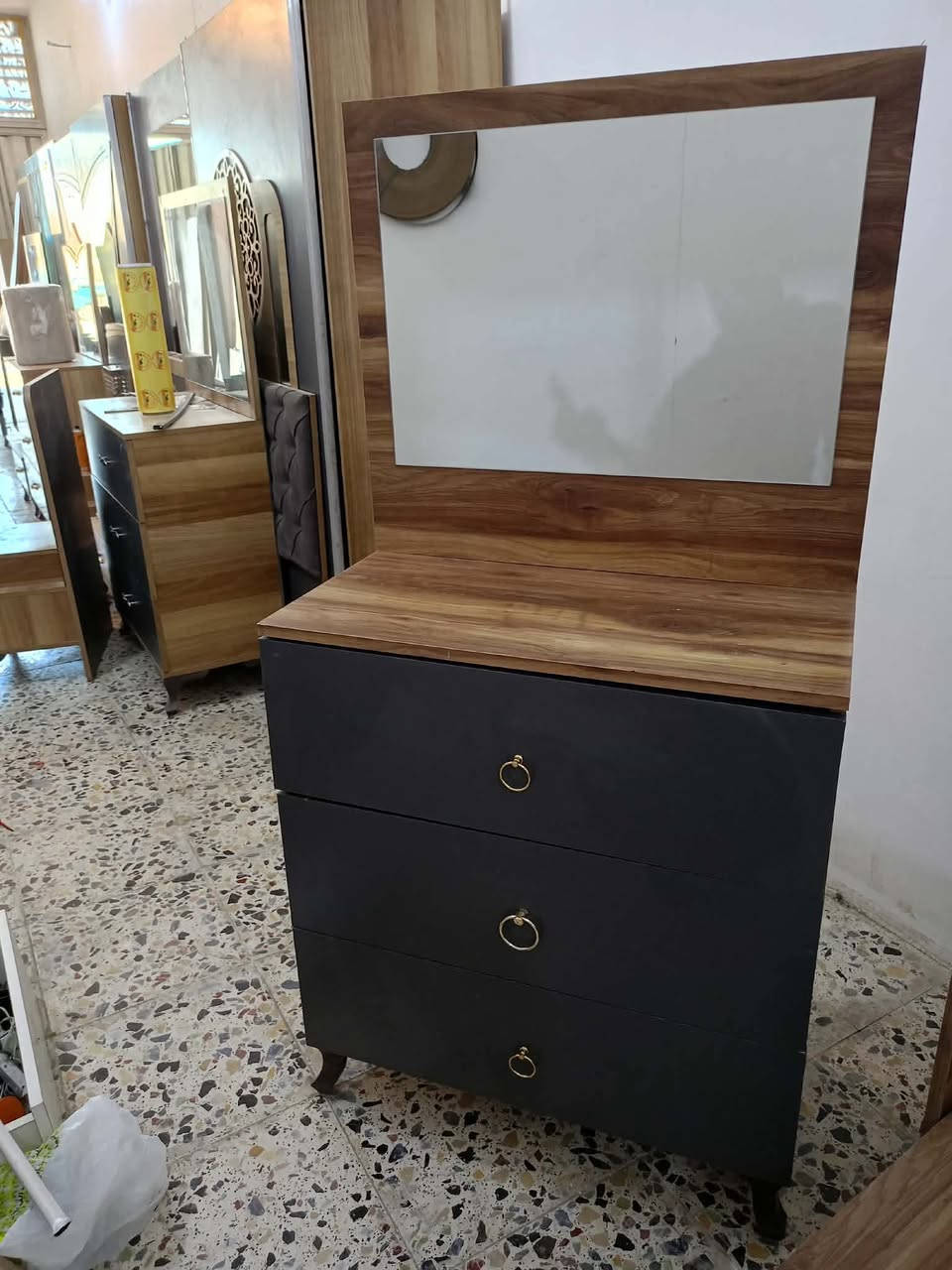 غرفة تركي 🇹🇷 مستخدام 5قطع  ✨✨
نضافه 90 💯
ابواب  💖
السعر 450 💖💸
مع شد🪛 ونقل 🚚  مجاني  داخل بغداد  محافظات بكروه


**إذا كنت صاحب هذا الإعلان وتريد حذفه لأي سبب، رجاءا أرسل رسالة إلى الدعم الفني**