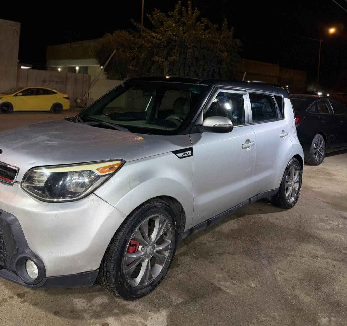 السلام عليكم صول 2014 
فول مواصفات 
بصمة ، بانوراما ، كشنات تدفئة تبريد 

السيارة بيها جاملغ السايق الأمامي والخلفي 
بدون حادث رقم بغداد أنكليزي بأسمي
 
السعر 120 وبيها مجال 
للاستفسار ***********
