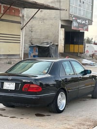 مارسدس e320  محرک v گیر D4 مودیل ١٩٩٩ فول مواصفات سلایت کشن جلد نظام ت...