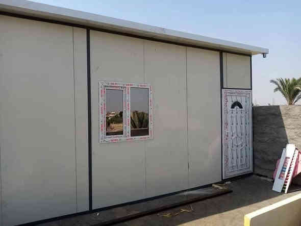 معمل الأخوين
لصناعة الكرفانات والبيوت الجاهزة من السندويج بنل 
مستعدون لانشاء المخازن والمحلات والمنازل والغرف من السندويج بنل 
انشاء مشتملات ذو الطابق والطابقين 🏠
نوع السندويج الدرجة الأولى (ميلانو )سعر المتر المربع كرسته وعمل داخل بغداد فقط ب(30) الف 
نوع السندويج الدرجة الثانية ( ليون ) سعر المتر المربع كرسته وعمل داخل بغداد فقط( 28) الف 
يتضمن الابواب والشبابيك ( pvc)
والكهربائيات المنشأة سعودي 
والإنشاء يكون حسب الطلب والمواصفات وضمان الصيانة 
يوجد تغليف جدار وسقوف ثانوي سعر المتر ١٢ الف كامل 
للاستفسار 
الاتصال على الرقم التالي 
*********** 
يوجد واتساب
