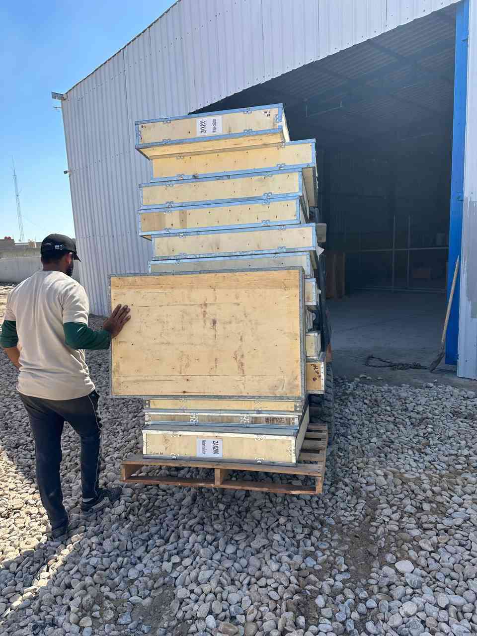 الحمدلله تم وصول الحاوية الثانية من قطع غيار الحفارة الهيتاشي 🇯🇵🇯🇵🇯🇵🇯🇵🇯🇵🇯🇵🇯🇵🚛
متوفر جميع أنواع الايتمات لقطع الغيار 
العنوان : بابل الشوملي الحي الصناعي 📍
الهاتف : ‭0770 437 7146‬ سيد عباس 📞
متوفر خدمة توصيل جميع المحافظات 🚛✔️
.
.
.
.
.
.
.
.
كروب حفارات واسط ✅️✌️
كروب حفارة حفارات العراق
كروب حفارات
#العراق
#هيتاشي
#حفارات
