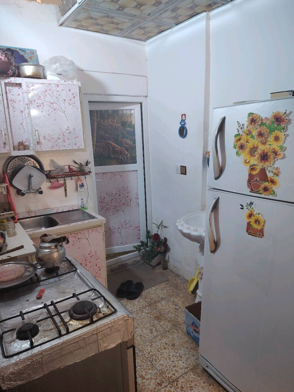 بيت 50 م مسلح طابق واحد للبيع او مراوس بقطعه أو بيت أكبر طابقين كون قريب للأمام عنوانه الجمعيه شارع المنتوجات النفطيه الرابط بين النقيب وحي رمضان قريب إلى مول الحارث وسيد الأسعار وفندق القريشي للاستفسار الاتصال ***********
***********
سعر المتر مليونين وبيه مجال قليل 