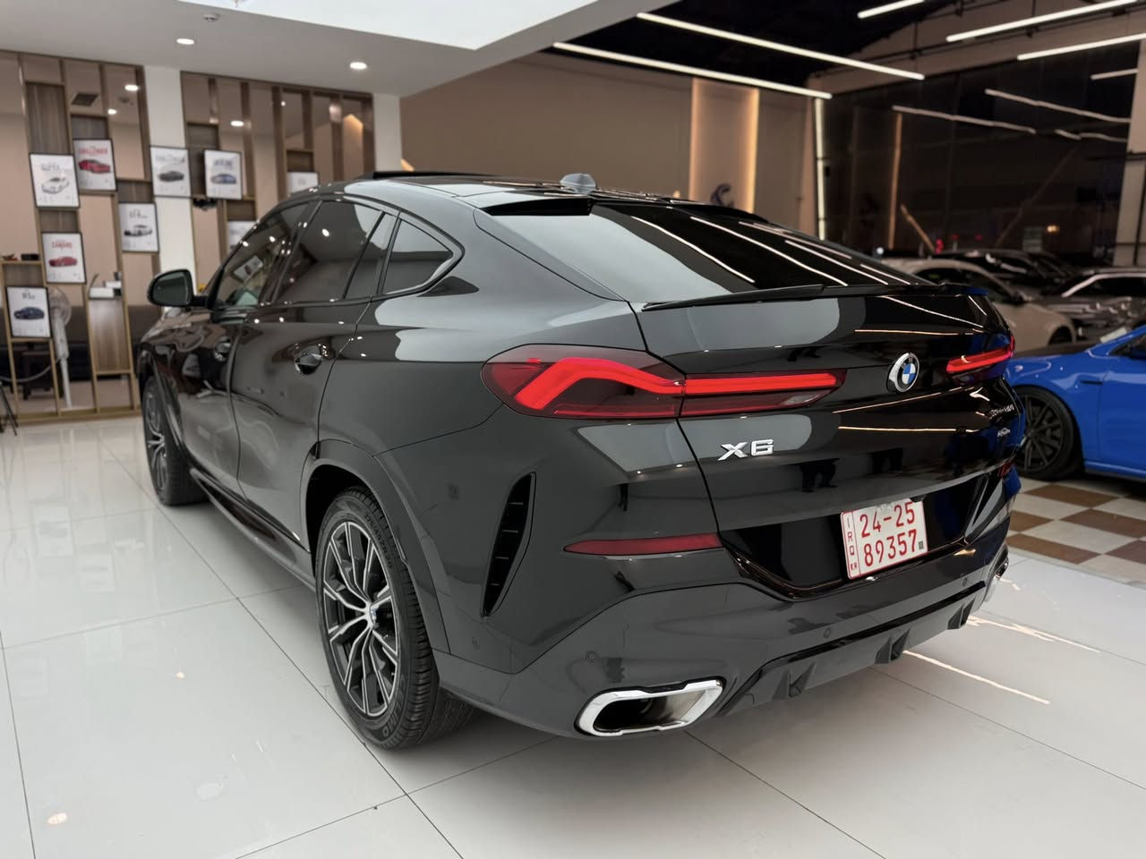 2025 BMW X6 M-PACKAGE💣 سعرررررر مناسبببب🔥
كلين تايتل✅
لون اسود🖤
ماشية 39.000mil🌪️
داتا شو + ٥ كامرات📸
سستم صوت HARMAN/KARDON 🔊 
كفالة عامة من كلشي تترقم شمالي 
السعر: 66.800$💰💵🔥🔥 
📍مكان لسيارة اربيل 
***********☎️
