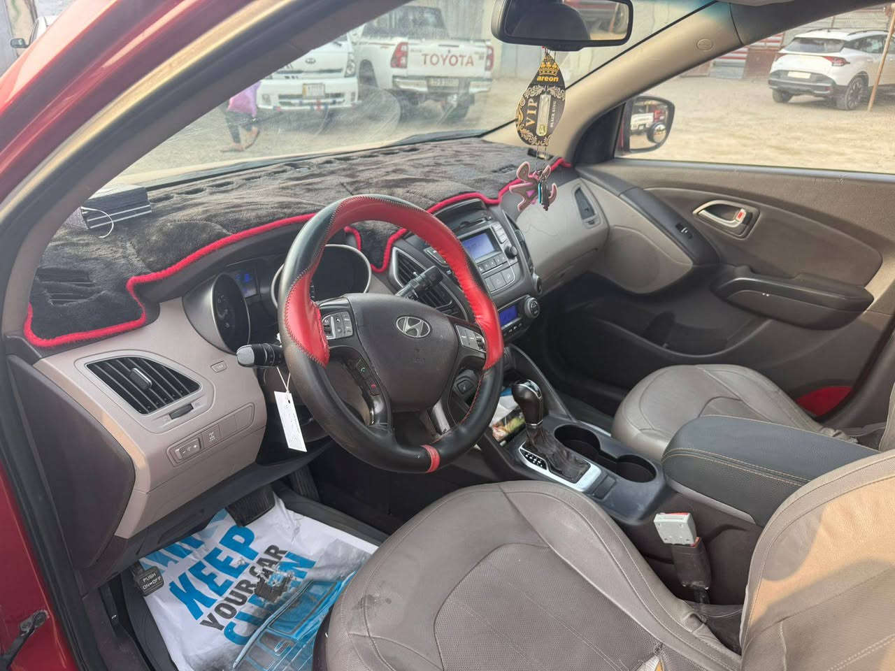 السلام عليكم توسان موديل2014 خليجي 2400 فول موصفات رقم بغداد بيهة صبغ اثر تخريب موضح بالصور السعر 140المكان محموديه هذا رقم صاحب السياره *********** مكلف بالنشر
