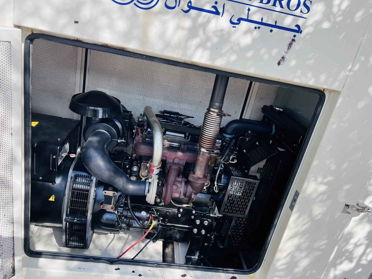 نوع المحرك:بيركنز إنكليزي الأصلي
القدره:80/KVA

المحرك:4بستم سوبر 

نوع الملف:لوري سومر فرنسي 

نوع الكاتم جبيلي 100‎%‎

مع سسستم بروتكشن كامل للحمايه ونظام اوتو Ato المولد نضافه 90‎%‎

☎️رقم الهاتف:***********

***********

🔷العنوان:بابل
