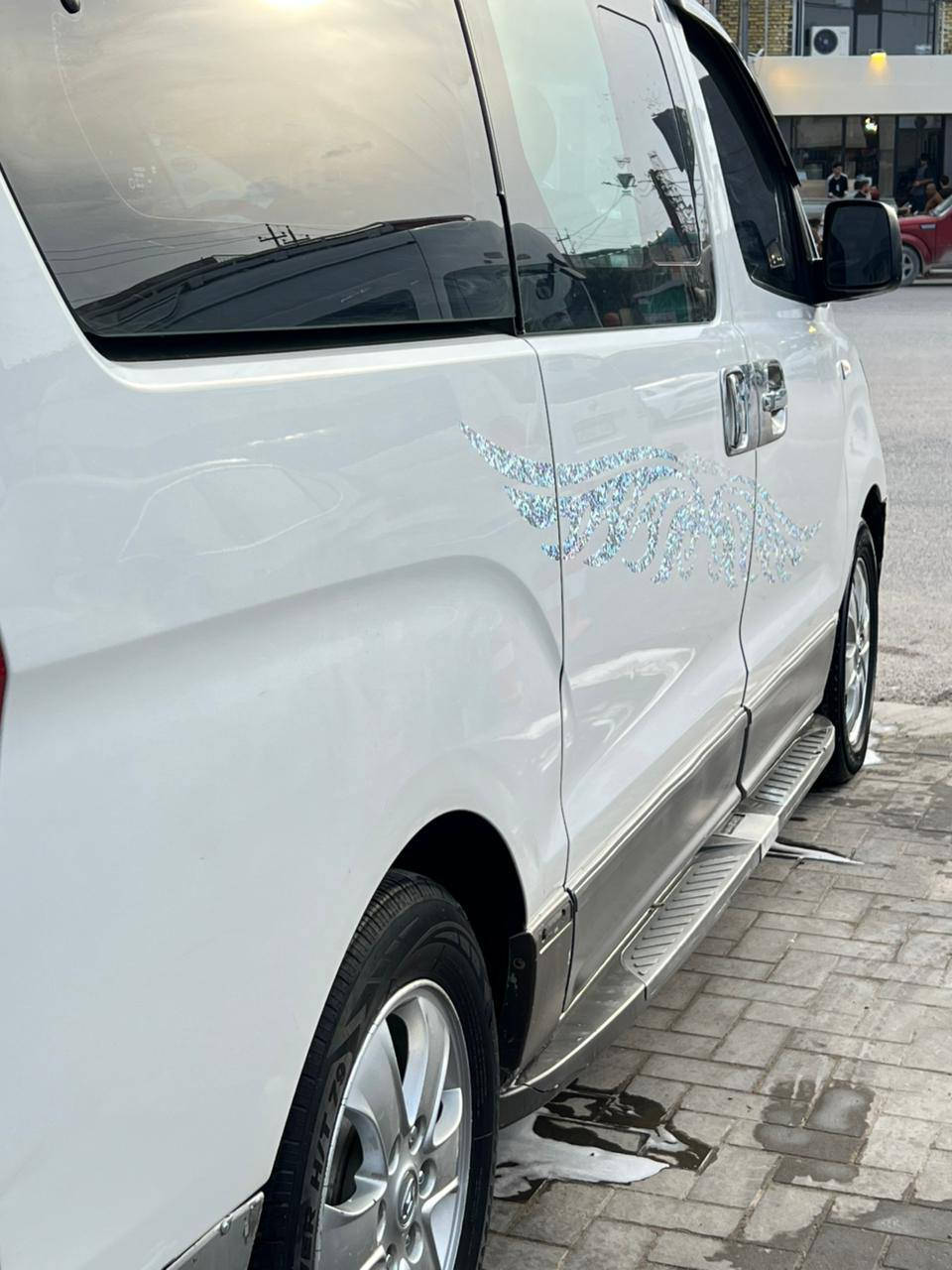 سلام عليكم البيع ستاركس مديل 14اصل بيه شويه صبغ شبر وحد وبيه مدكر كدام بدل بدون دواخل سياره حلوه حله من صور  مكينه مجول جديده لا تبخير ولا تنقيص سياره فول مواصفات فتحات  حداده جديده تبريد ثلج   بكان سياره بصره الهارثه 215بيه مجال الطيبين شراي ينتصل  واني خادم   ***********
