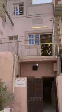 دار للبيع في منطقة الحرية بالقرب من صيدلية البهاء (ساحة حنينة)       م...