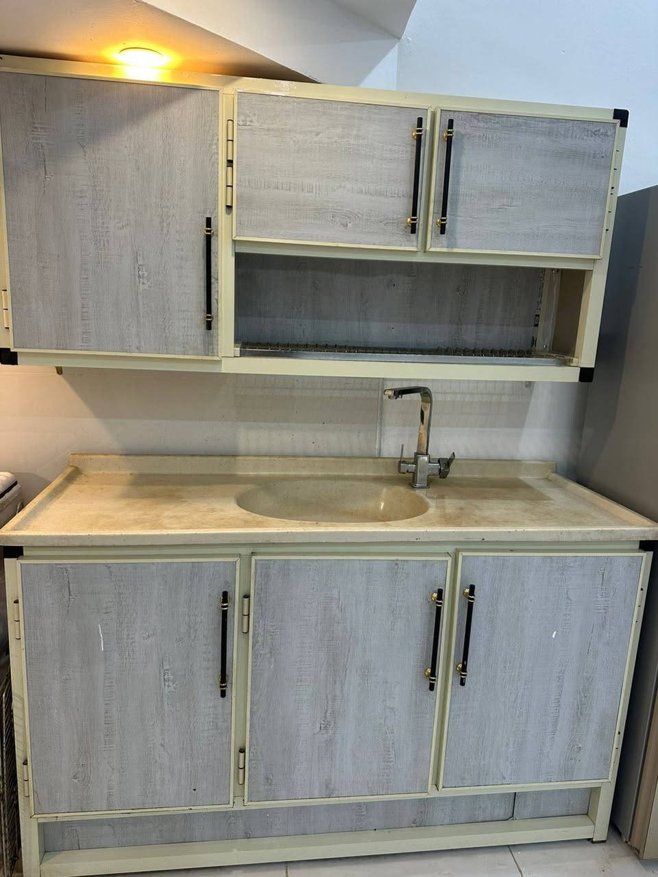 للبيع " كاونتر + ملحق / ألمنيوم درجة اولى - متر ونصف .. نظيف جدا
للبيع " كاونتر + ملحق / ألمنيوم درجة اولى - متر ونصف .. نظيف جدا 
السعر 275 ألف   بغداد ~ كفاءات السيدية
( *********** )
