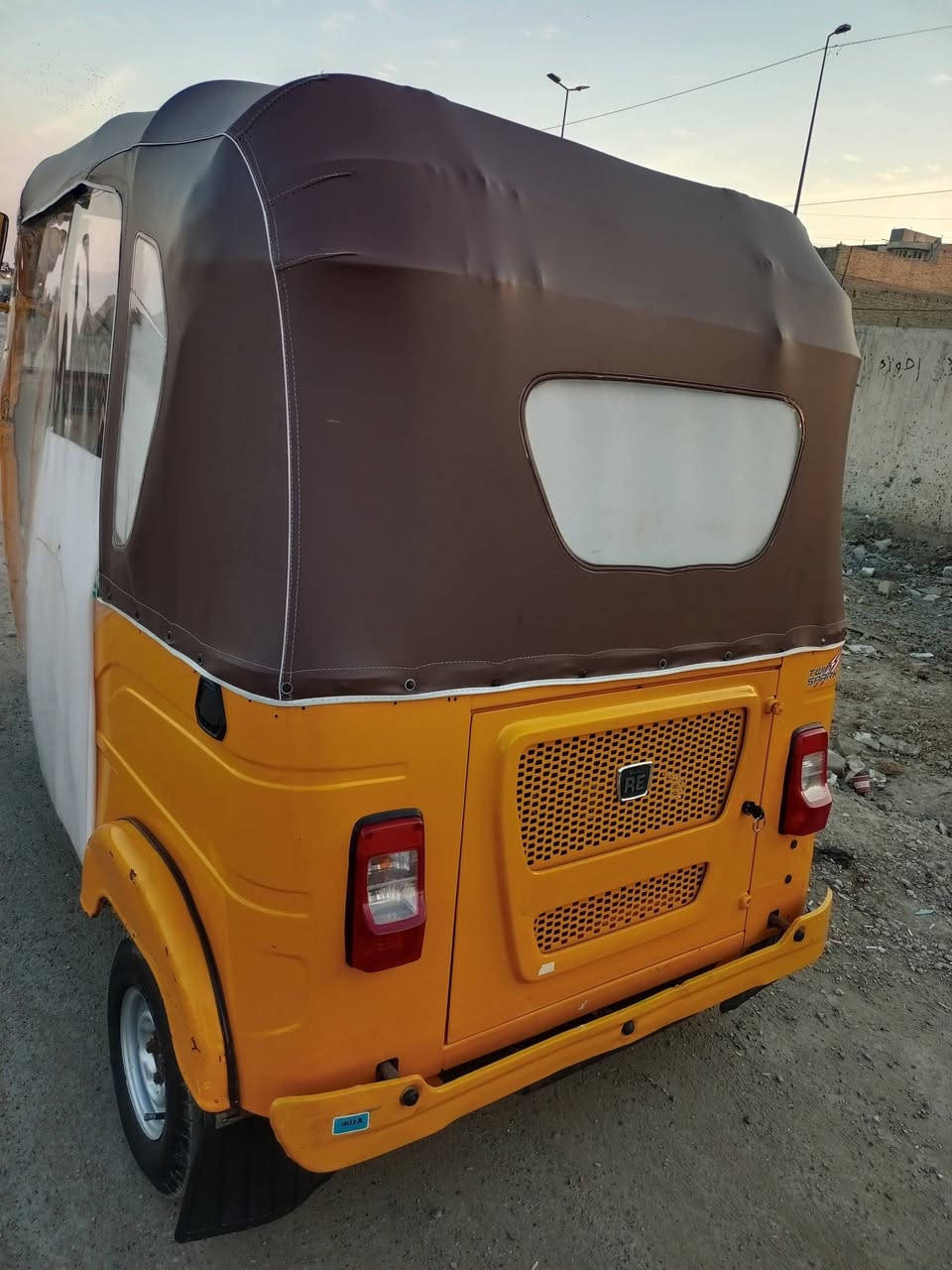 السلام عليكم تكتك 23 مضلع رقم بغداد تحويل ثاني يوم كشر مكفول المكينه مجفته الشراي يتصل السعر 9
***********
