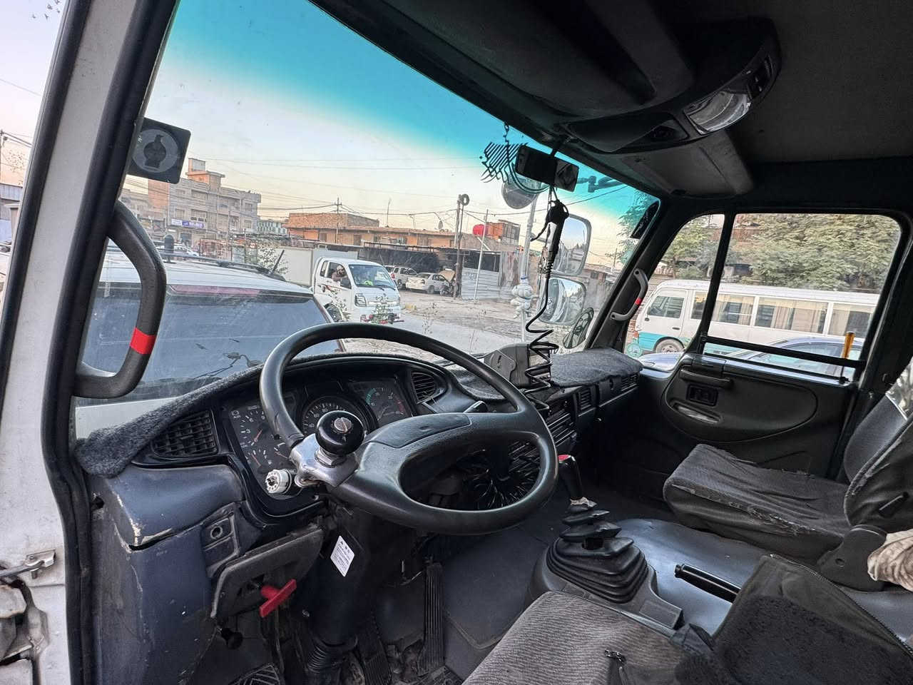 السلام عليكم لبيع او مروس بسياره صغيره عادي نشر بسبب لوعد الكذابه كرين سليتين سيارة جهاز تبريد تدفئي شاصي مكفول  كرين المكان بغداد مدينة الصدر  رقم ***********
