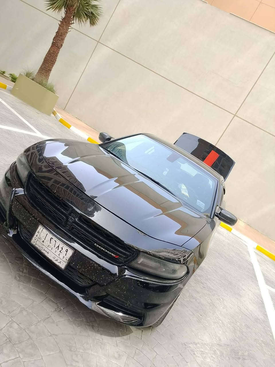 چارجر للبيع موديل15 مواصفات SXT حادثها 4 اصابع بالصندوك مع رصعات واضحه رقم كركوك مشروع وطني السعر 145  ***********
