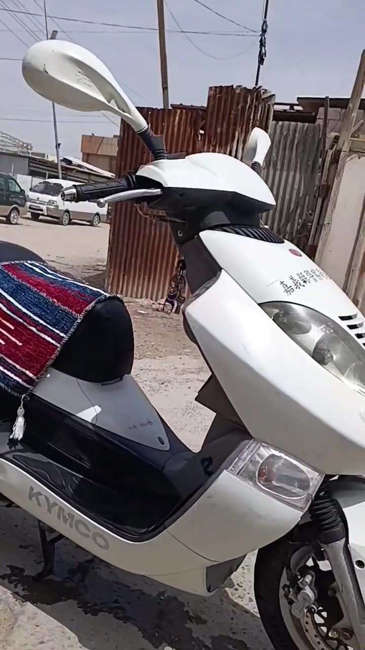 دراجه نظيفه محرك ما مفتوح مقفوله من كل شيء العنوان حله بنادر الثالثه مقابيل المستوصف اللي يحب يراسلنا على الواتساب***********
