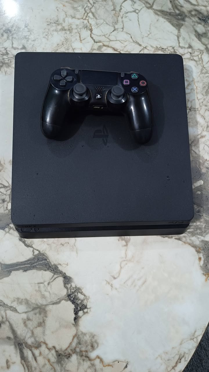 متاح بلي 4 سلم مهكر كامل ملحقات مليان العاب حديثه مثل بيس 26 وفيفا 26 +مليان برامج ابرزهن اليوتيوب ونتفلكس وبرنامج اولاين للمهكر + مكاتب العاب تنزل من خلالهن العاب بلاش + ثيمات سعر الجهاز ب200 الف قفل بدون عمله مكاني حله ورديه خارج توصيل ماعندي خارج بابل *********** واي استفسار طب خاص يوجد لدينا ايضا تنزيل العاب وتهكير البلي 4 وال5 وتنزيل اللعبه بالف دينار فقط
