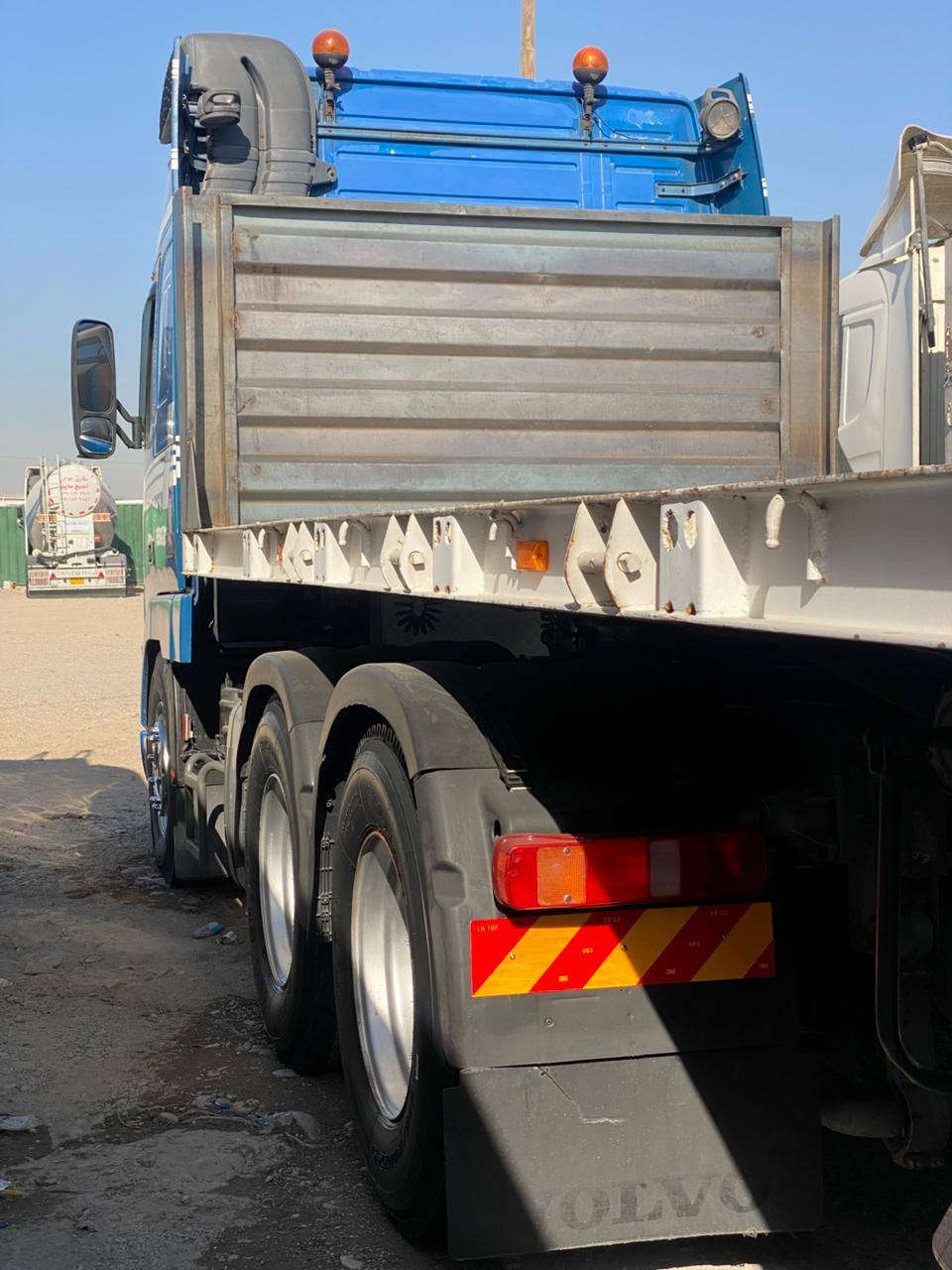 عربانه للبيع حدادي
شاصي 16 
دناكير 13 الماني 
اجناب 
طول 13/60 
اربع محاور 
تايرات نص عمر 
عربانه شغاله ع الخط 
السعر 120 وبيه مجال 
***********
