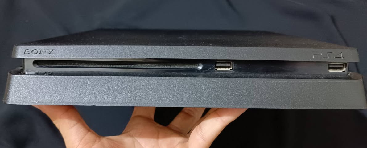 بلي فور سلم أونلاين  ما مفتوح
الجهاز نظيف 
 كامل الملحقات اصليات
جوستك 2 اصليات مو تجاري 
ومنزل بي بيس 
 ويا قرص فيفا 21
500كيكا  
سعر 225 
مكاني كربلاء 

***********
