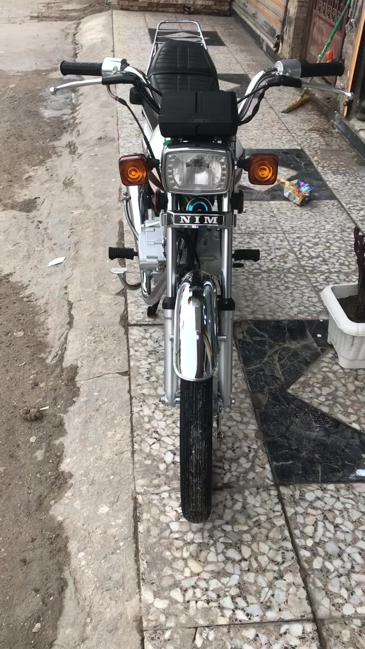 سلامً عليكم دراجه نامه امتياز ٢٠٢٤ طالعه بل ٢٠٢٥  بشهر السابع اوراق مال وكيل دراجه نضيفه كلش من البيت المحل  السعر ب٦٤٠ وبيها مجال شي قليل مكاني حله ابو غرق وهاذه رقمي ‭٠٧٨١ ٢٥٧ ٠٥٣٧‬
