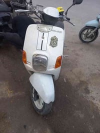 ماكس بوليس كابريته مكينه مفتوحه دراجه حلوه  مال جناي دراجه مرتبه اي ست...