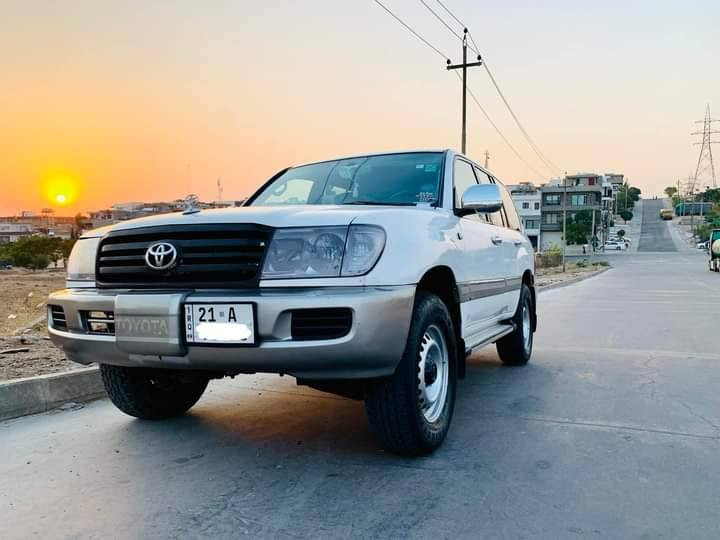 بەناوخوا گەورە مۆنیکا 2003 دەشبوڵ بەرز گێرو مەککینە مەزبوت کامل بۆیاخ بێ دەعم چوار تایەی لۆک قورس سوک مەزبوت بەشەرتی سەت فیتەر گارم و سارد ئیشەکات چوار جام کارەبا ئیشەکات هەردو تانکی مەزبوت ئیشەکات ناو گێچ هەموی ئیشەکات  نرخ 120 معامەلەیەکی کەم ***********
