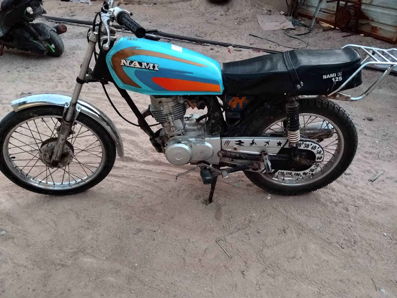 السلام عليكم
دراجه للبيع السعر 350 
مكاني بني منصور 
***********
