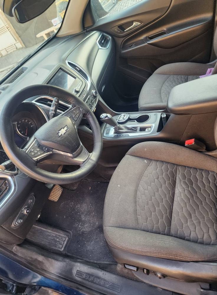 السلام عليكم كوينكس 2020 رقم بصره سنويه 28 السياره LT محرك كير كفاله حداديه جديده تخم تير جديد السياره ماشيه 97 الف مو ميل جاهزه من كلشي ضربتها مال امريكا بنيد من الامام وصاربيه ضربه بداير الخلفي ونصبغ من الباب الخلفي وبيه طخات خفيفه وبارد السعر 108 مجال قليل مكاني البصره ***********
