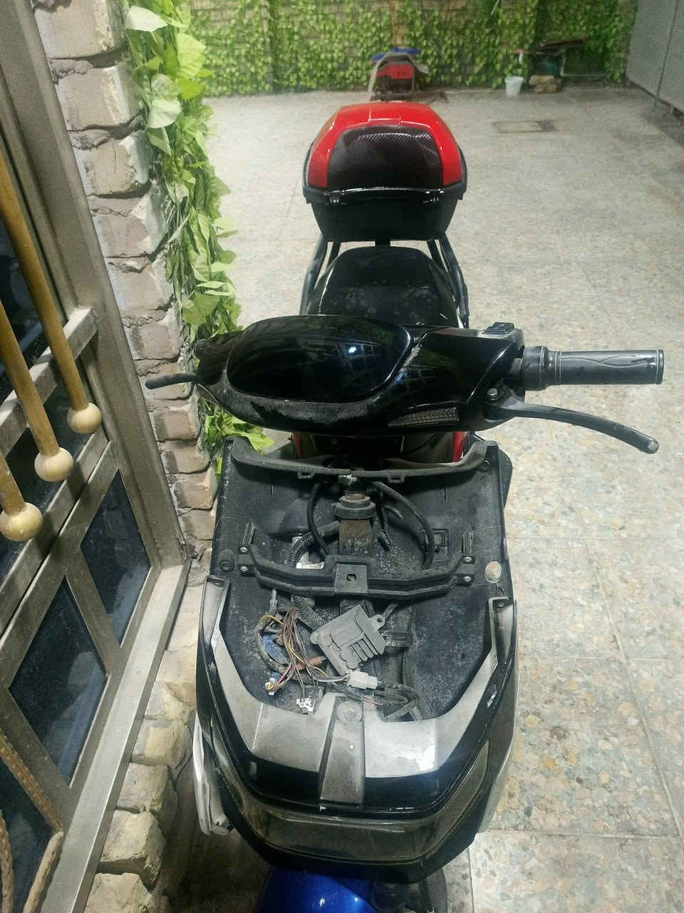 سلام عليكم دراجة شحن 7 بطارية سعر 400 و بيها مجال فقط كفر امامي و تاير خلفي للاستفسار ***********
