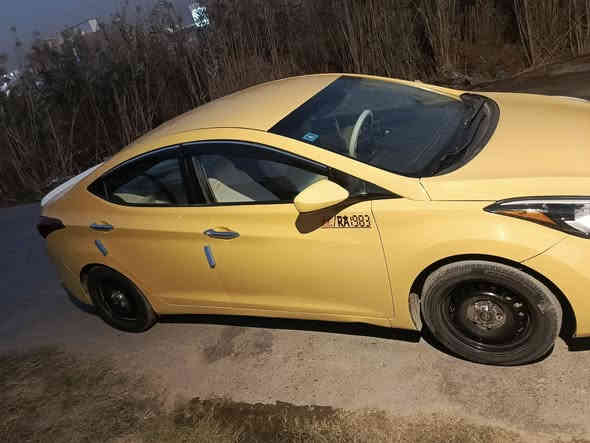 سلام عليكم الانترا رقم بغداد انكليزي مصفرة هيئة وغرامات موديل 2015 وارد امريكي حادث جاملغ اليمين سيارة جاهزة بدون اي نقص حدادية جاهزة محرك كير مكفولات ابيع قسط مقدمة 60 مكاني بغداد ***********
