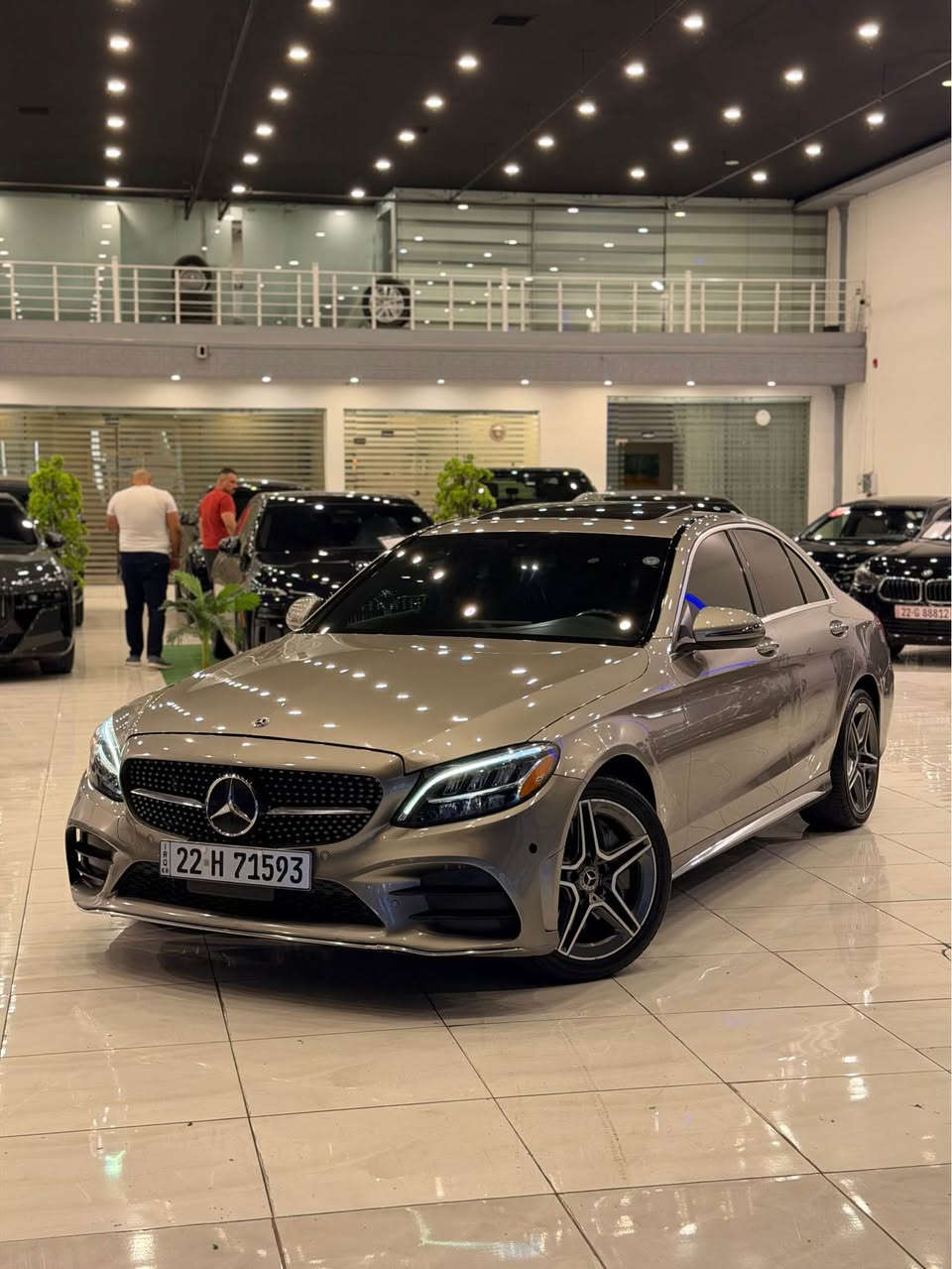 C300 2020 4matic clean 
سي 300 فورماتيك 2020 بدون صبغ سعر مناسب 
سيارة مواصفات فول لعد الگيج شاشة 
بدون دواخل السيارة 
اربيك ستيرن و بدردة تاگ 
سيارة بس بيه 3 اماكن شبر شبر PDR 
سماعات بورمستر 
كشنات هيتر 
سلايد 
فور ويل 
هواي مواصفات بيه 
سيارة ماشية 68 الف مايل 
سعر جوة كل السوگ 225 ورقة مجال حق الجية 
واتساب *********** أربيل, العراق
