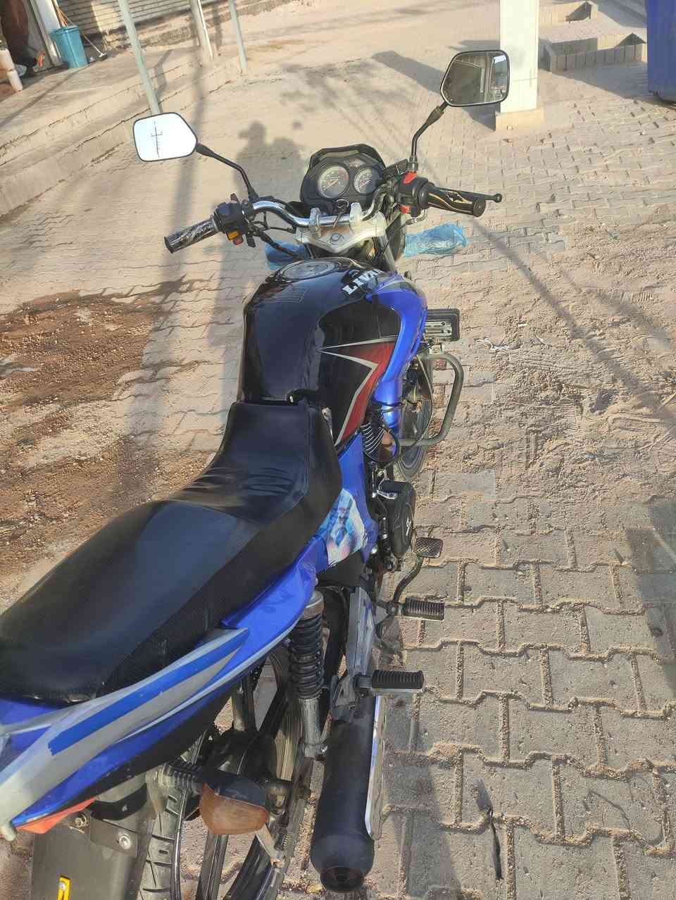 للبيع 650الف وبي مجال حك الجيه فقط  او مرارس بسايم من 17وفوك
نوع الدراجه ليفان سونك موديل 20 بدون اوراق محرك مكفول ممفتوح  لو برغي شرط معدل 120 بي فقط هاذ الواشر ينضح دهن ومابدلته كهربائيات شغاله )( متواجد فيس وواتساب ***********
