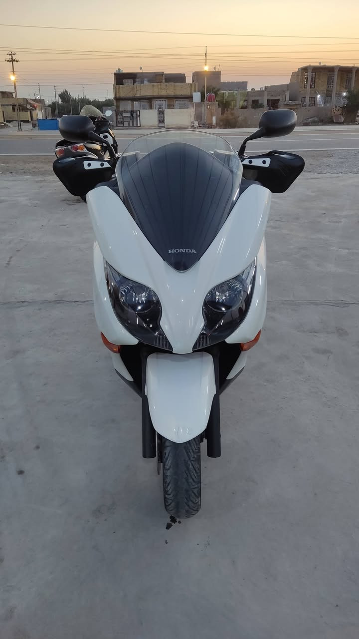 فورزا 010 للبيع
ماشيه  18الف 
نضافه مثل ماشوف بصور 
المكان ناصريه ناحيه الحمار
دراجه خير من الله ولشراي يراسلني خاص 
او يتصل ***********
