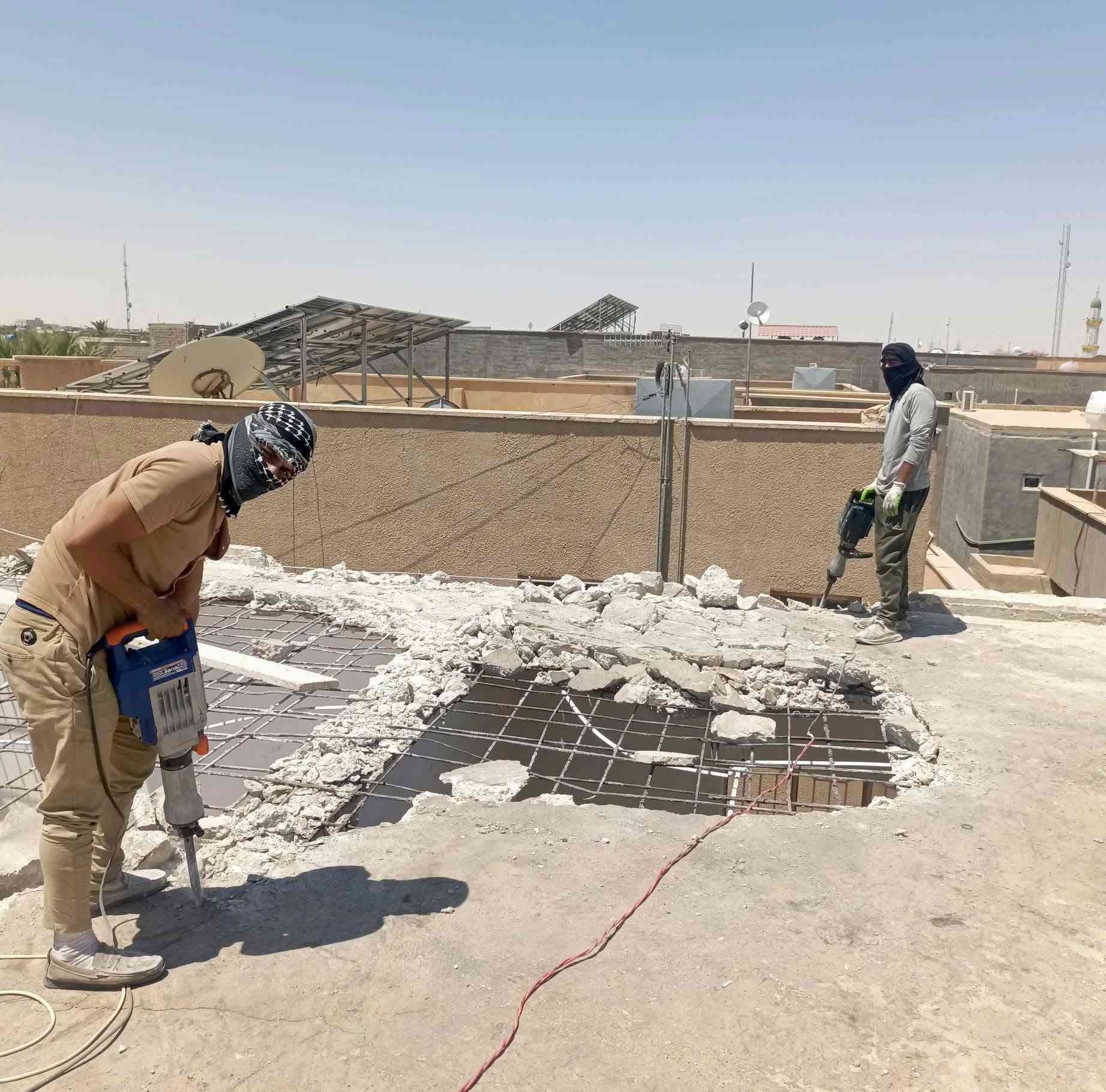 *********** 📞سلام عليكم  / يوجد كادر عمل جاهز/ تصعيد مواد/ تنضيف بيوت/ تفليش/ تكشيط/ تنضيف حدائق/ دفن نهري  / شقلنه ليل ونهار   /ومعداتنه جاهز/ ماعليك بس تصال على رقم  وسياره تجيك للبيت     ***********
