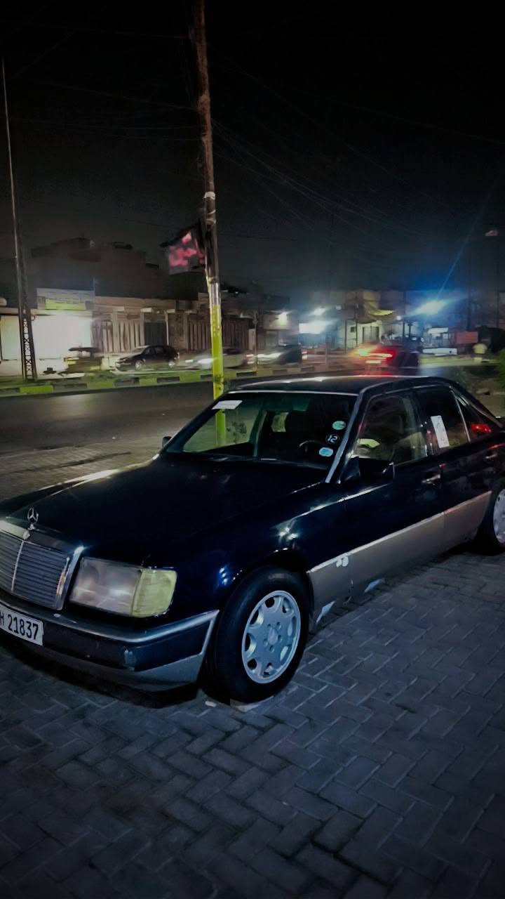 سلام عليكم 
مارسدس دب موديل 1987محدثه 1992
مكينه Vvt3000 
سياره مصبوغه جماليه 
قواعد دبلات سليما 
كهربائيات شغال 
سياره خير من الله 
سياره رقم سليمانيه بسمي 
سعر 53وبيه مجال 
عنوان بغداد حي اور 
رقم ***********
