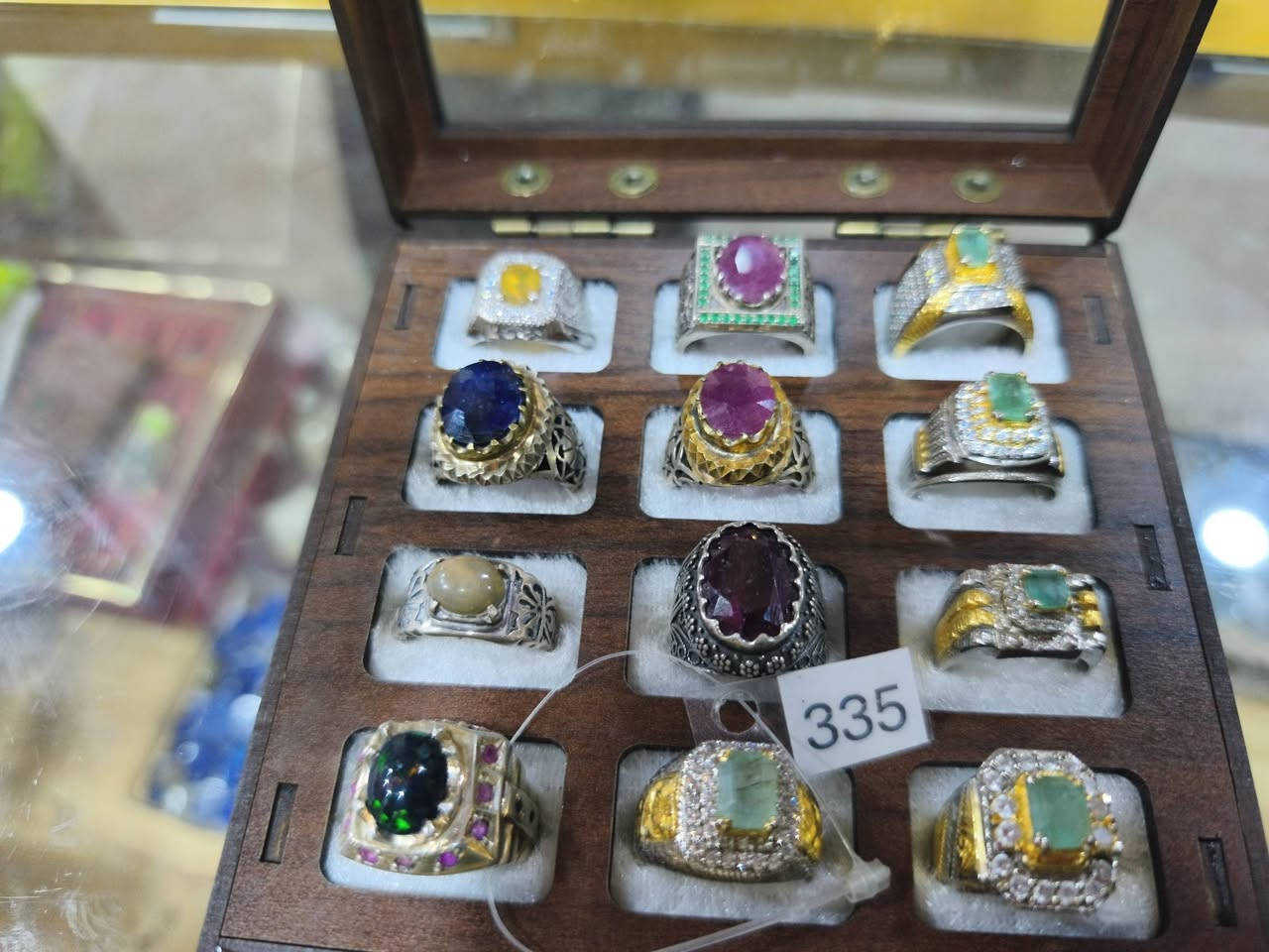 السلام عليكم
٤١ محبس للبيع جمله السعر 
خاص العنوان العماره 
***********
