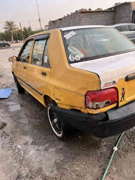 السلام عليكم سايبه للبيع مديل 2015 رقم بصره راعيه موجود مصفره هيئة وغرامات ابيع كوم حديد بس اصوليات السعر 13 وبيهة مجال  
***********
