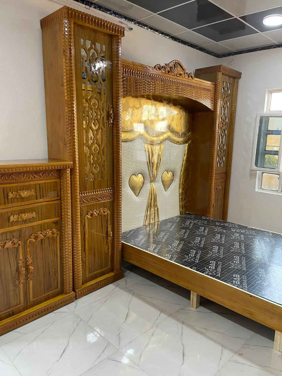 #قسط_غرفتك_براحتك
✔️ ويانا مدة التقسيط سنة و نص بدون مقدمة
✔️ لحاملي ماستر كارد الرافدين من الموظفين و المنتسبين و المتقاعدين وحتى الوريث مشمول عدنا
✔️ يوجد فصال حسب الطلب
✔️ يمكنكم استبدال غرفكم القديمة بغرفة جديدة وتقسيط الفرق
✔️ غرف نوم باحدث الموديلات من خشب الصاج
📌العنوان : الموصل / الجانب الأيمن / الصناعة القديمة / اليابسات 
📱اسياسيل : *********** (يوجد واتساب)
📱 كورك : ***********(يوجد واتساب)
