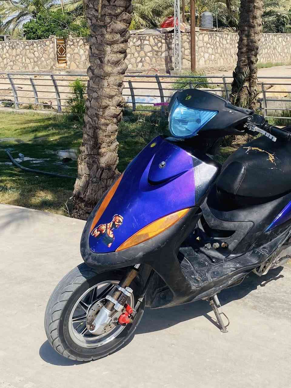 للبيع او مراوس
دراجه كامله شلعه ومعدل 
بوشه 49
السعر 400بيه مجال حك الجيه


**إذا كنت صاحب هذا الإعلان وتريد حذفه لأي سبب، رجاءا أرسل رسالة إلى الدعم الفني**