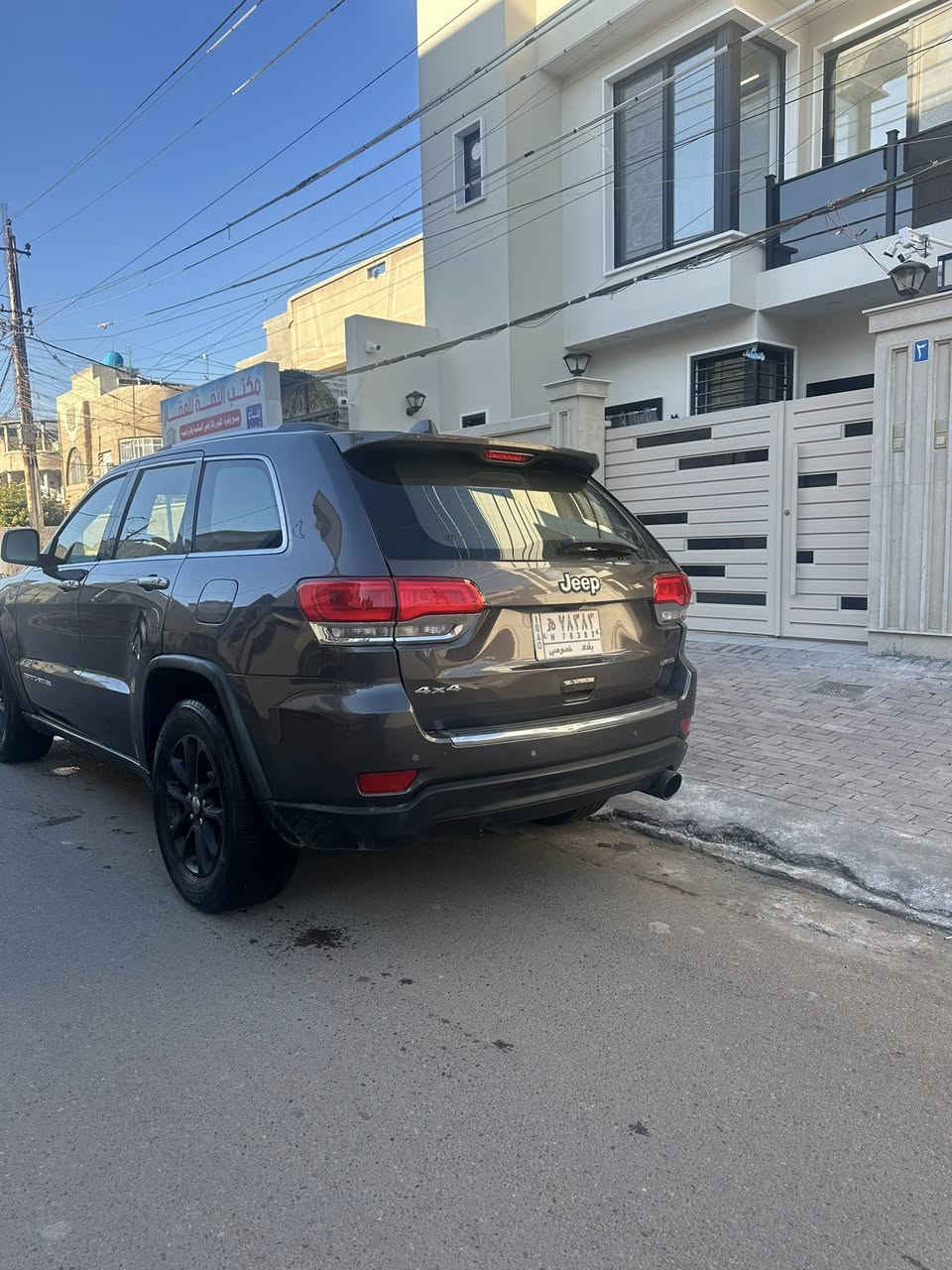 السلام عليكم جيب للبيع(بدون مراوس) موديل 2016 حادثهة بس دعامية وهنا بيهة فقط بنيد صبغ بدون دواخل اثر جراد فول مواصفات عدا الفتحة رقم بغداد مشروع وطني وبسمنة تحويل ثاني يوم ماكو اي شكال السيارة استخدام شخصي صارلهة عدنة تقريبا (٥) سنوات علة ايدنة وممداورة وبسمنة
مواصفات السيارة
(1) بصمة+ حساسات
(2) شاشة كبيرة+ كامرة خلفية
(3) قطعتين تبريد+ فور ويل
(4) جنطة كهرباء+ اشاير بل مري
(5) مكينة (٦) ستة سلندر درجة اولى
(6) كير ١٠٠/١٠٠+ تحكمات ستيرن
(7) صدر وتبريد وتدفئة مكفولات
(8) كشنات جلد وكهرباء
(9) ميكانيكيات وكهربائيات وحدادية ١٠٠/١٠٠
(10) تخم تايرات جدد+ داخل غرفة جديدة
(11) السيارة جاهزة مابيها اي نقص
(12) السعر (١٩٥) ورقة وبيها مجاال المكان بغداد الكرخ للاستفسار ***********
