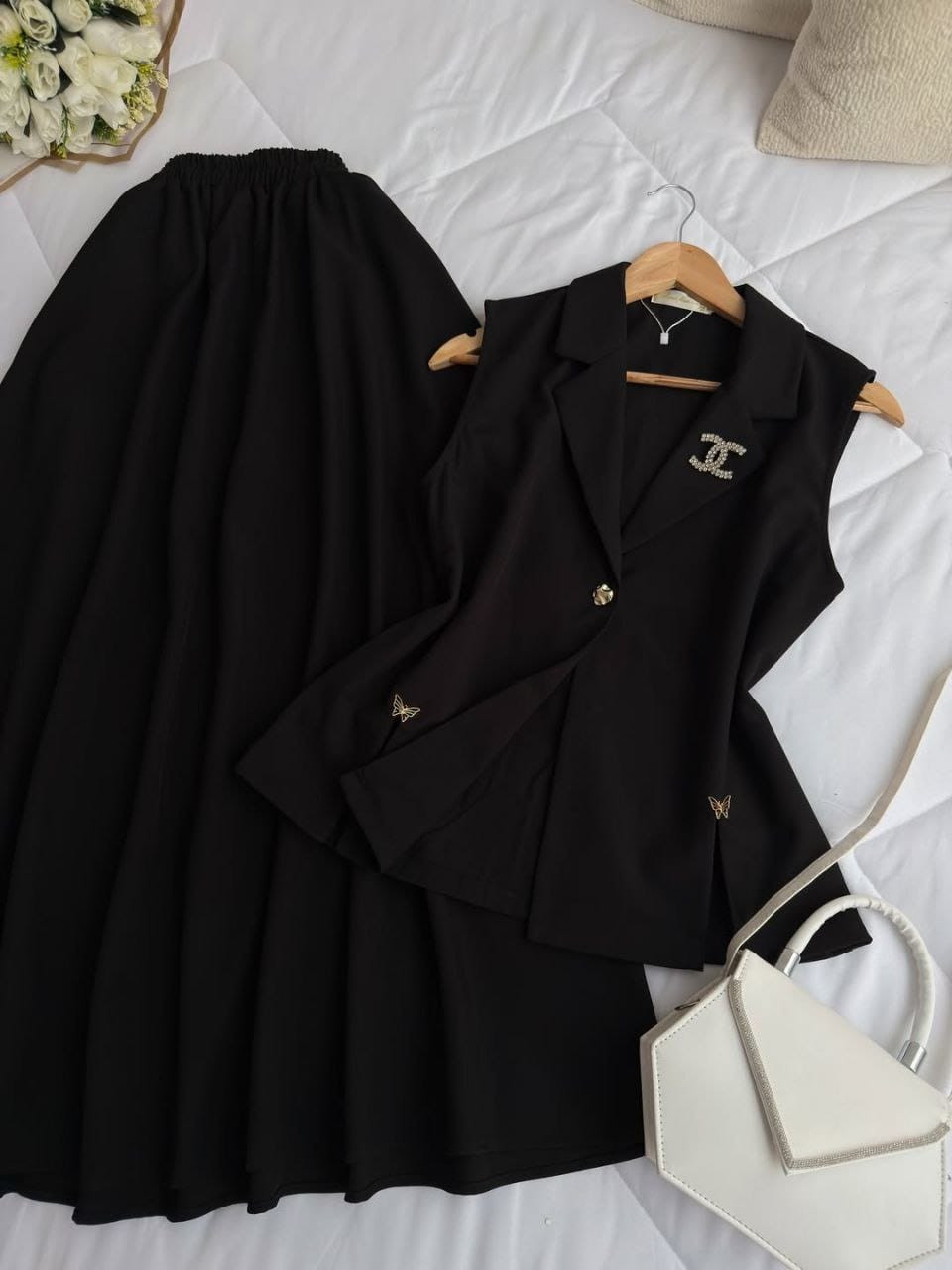 🌹بسم الله الرحمن الرحيم 🌹

آن هہ‌‏ذآ لرزقنآ مـآ لهہ‌‏ مـن نفاد💎
 
الجمال والاناقة كولكشن العيد يبدأ من هنا 

طقم قطعتين يلگ + تنوره حيل نازك بالبس 🥹

نوع الخامه  كبلك تركي  كوالتي عالي 🇹🇷

القياسات :38-40-42-44-46-48 

كوالتي عالي الجودة شرط الفحص بوجود المندوب 

#فستان #رمضاني #ملابس #اكسبلور #
#ملابس #نسائيه #احدث #الموديلات #


**إذا كنت صاحب هذا الإعلان وتريد حذفه لأي سبب، رجاءا أرسل رسالة إلى الدعم الفني**