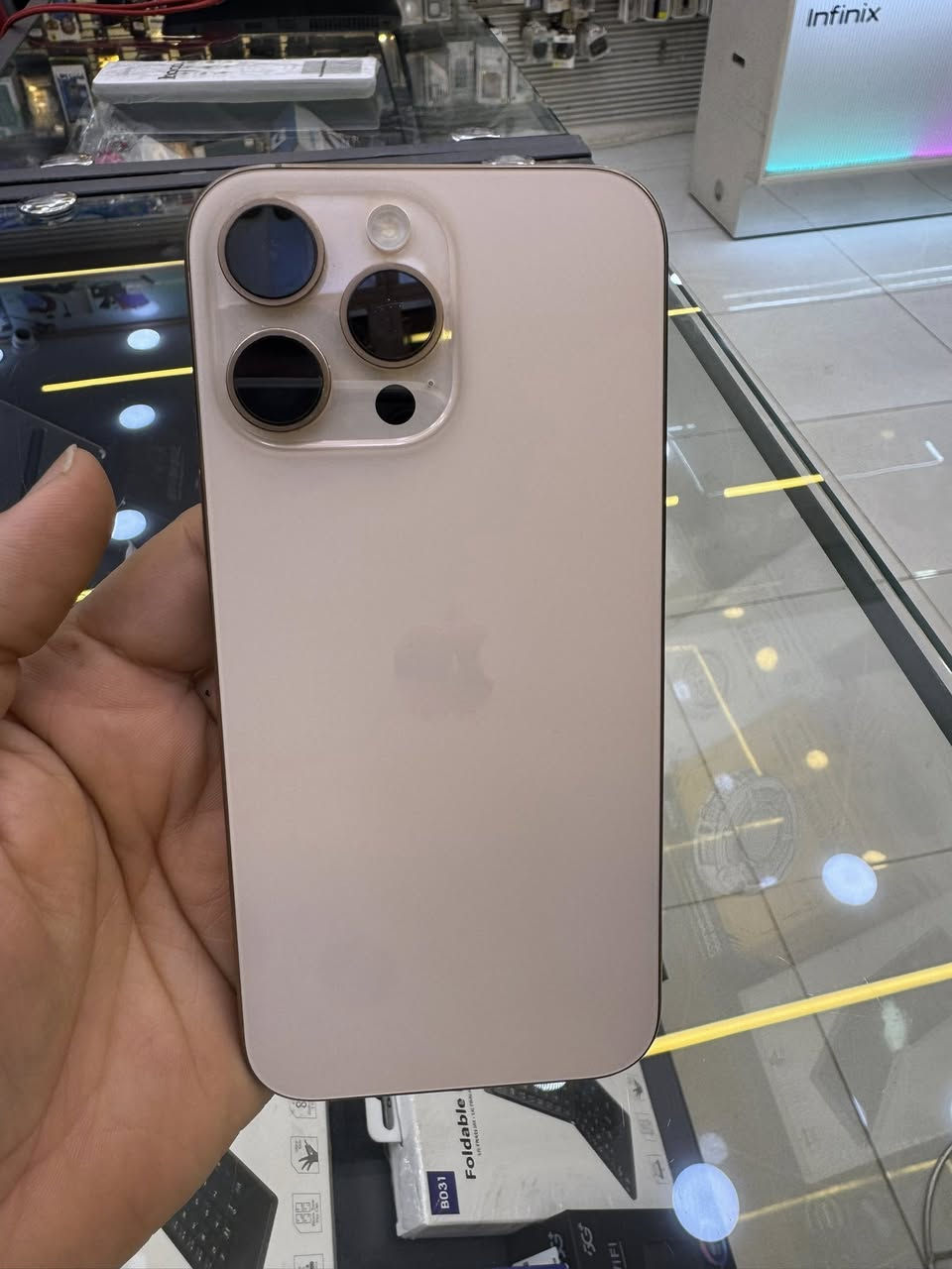 سلام عليكم   16 برو ماكس ABM مستعمل بطاريه 100 عدد دورات 89
نظيف كلش 
***********
