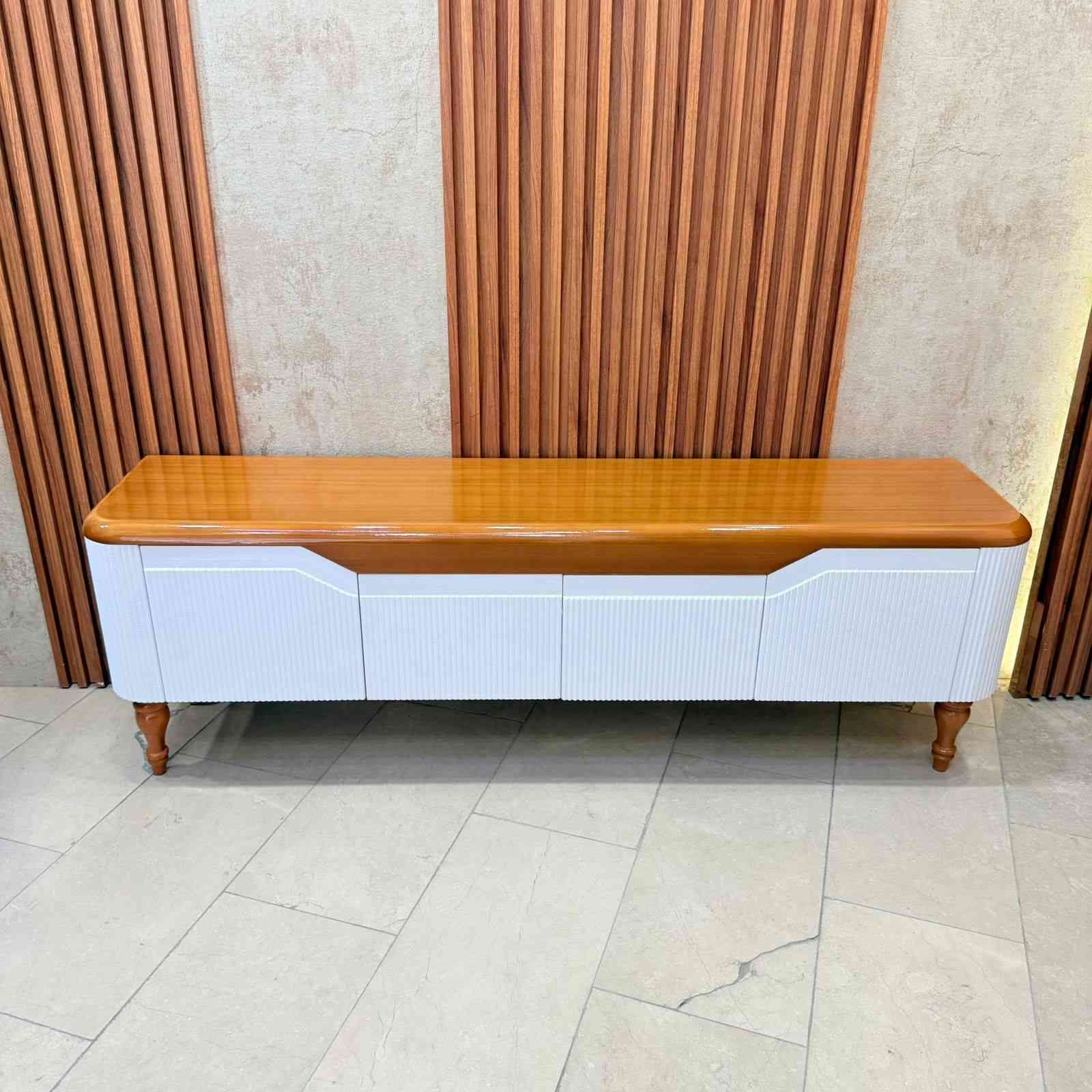 ميز بلازما إنارة..وبدون إنارة 
ميز طعام رخام طبقتين قاعدة حديد 
ميز مرايا
مرايا أحجام كبيرة
كراسي عظم عاج الاصلي فقط
***********ابو مجتبى البنداوي 
حي النصر الأولى
