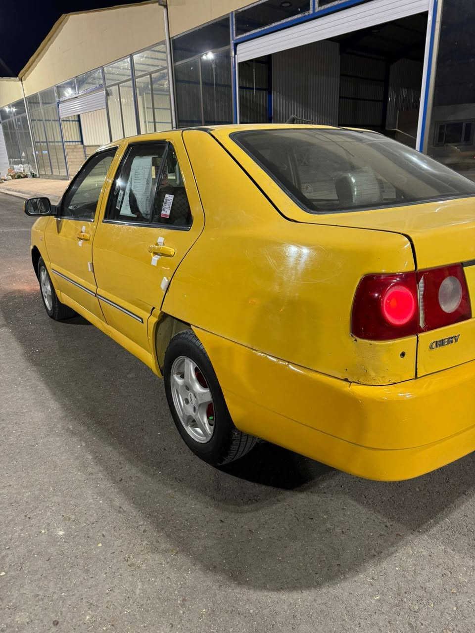 السلام عليكم شيري كوين للبيع مكينه كير مكفوله حداديه اماميه خلفيه مكفوله تخم تاير مكفوله من الضربه القويه صبغ بيها شويه بالباب الخلفي والدواير فقط تراي يونس بوجهك للشارع تاخذ مصفر بس التحويل عليك وادلل عارضيها 25 وبيها مجال للشراي اتصل وادلل ***********
