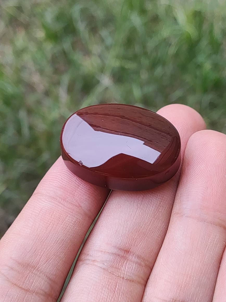 تحفه من العقيق اليماني كرزي الكرز طبيعي
حجم القطعه 3 سم.   بطن احمر جمر
سعر 60 الف
*********** بغداد, العراق
