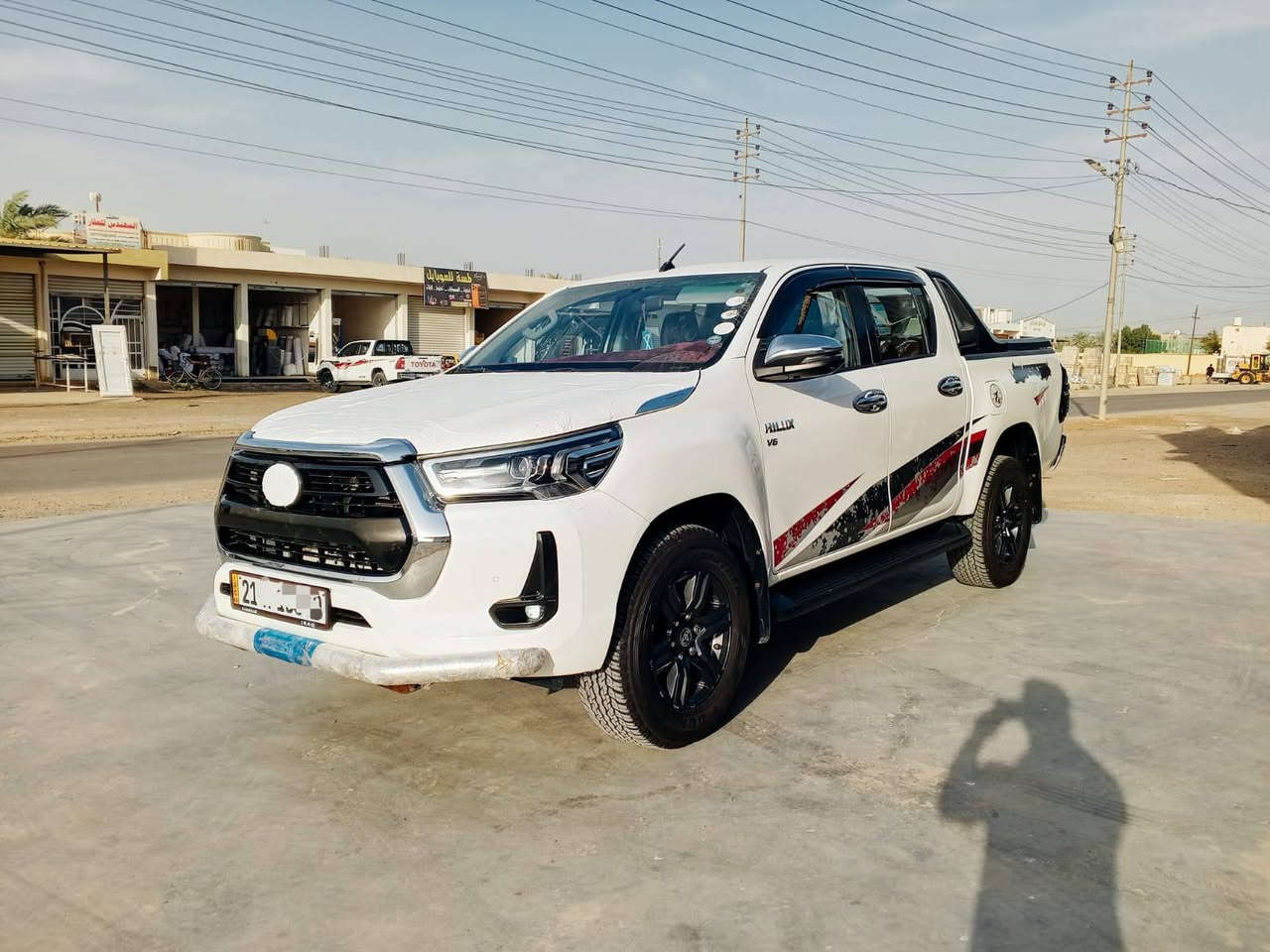 سلام عليكم للبيع تويوتا هايلوكسTRD  V6  سته سلندر سياره جديدة مكفوله كفاله عامه من صبغ وتبديل والفتح فقط بارد بسيط باب البدي الخلفي سياره جديدة فول مواصفات شاشه كامره ايرباكات شاحن لاسلكي تبريد كشنات تبريد قطعتين سياؤه شركه ساز يعني فول مواصفات رقم سليمانيه الجديد مكاني بغداد للستفسار اتصل***********
